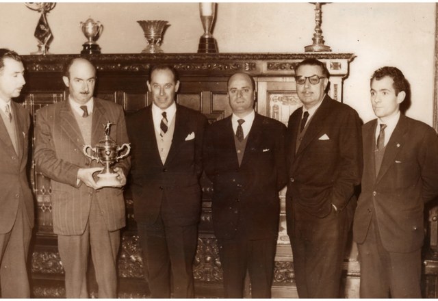 A directiva e a cidade · 1957